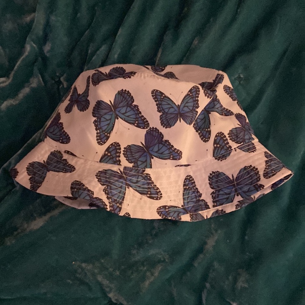 WHITE BUCKET HAT, originally purchased from Forever 21